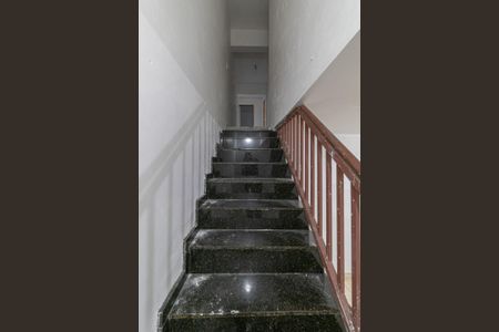 Casa à venda com 300m², 3 quartos e 3 vagasEscada