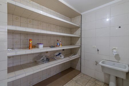 Casa à venda com 300m², 3 quartos e 3 vagasÁrea de Serviço