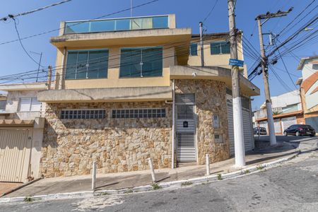 Casa à venda com 300m², 3 quartos e 3 vagasFachada