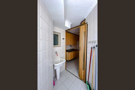 Apartamento para alugar com 68m², 2 quartos e 1 vagaÁrea de Serviço