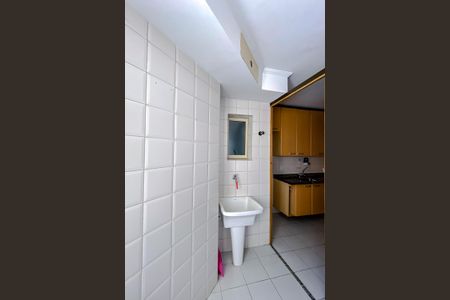 Apartamento para alugar com 68m², 2 quartos e 1 vagaÁrea de Serviço