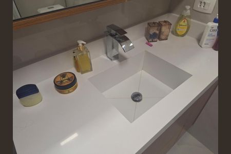 Casa à venda com 198m², 3 quartos e 4 vagasBanheiro da Suíte