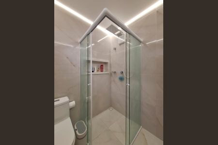 Casa à venda com 198m², 3 quartos e 4 vagasBanheiro da Suíte