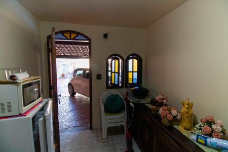 Casa à venda com 330m², 4 quartos e 4 vagas Casa à venda com 330m², 4 quartos e 4 vagasCorredor