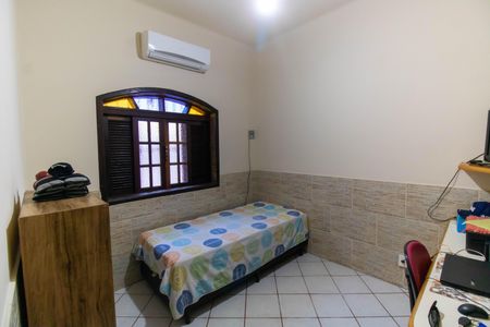 Casa à venda com 330m², 4 quartos e 4 vagas Casa à venda com 330m², 4 quartos e 4 vagasQuarto 2