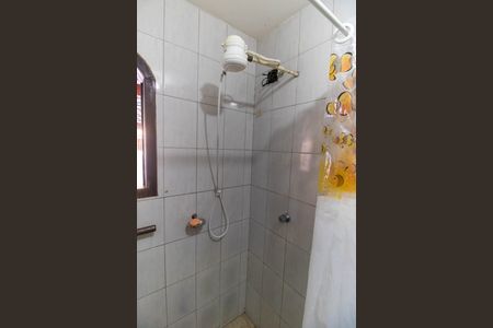 Casa à venda com 330m², 4 quartos e 4 vagas Casa à venda com 330m², 4 quartos e 4 vagasBanheiro de Serviço 2