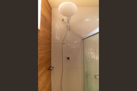 Casa à venda com 330m², 4 quartos e 4 vagas Casa à venda com 330m², 4 quartos e 4 vagasBanheiro Social