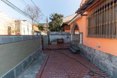 Casa à venda com 330m², 4 quartos e 4 vagas Casa à venda com 330m², 4 quartos e 4 vagasÁrea comum