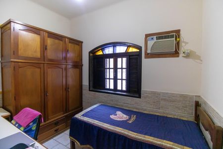 Casa à venda com 330m², 4 quartos e 4 vagas Casa à venda com 330m², 4 quartos e 4 vagasQuarto 3