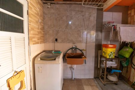 Casa à venda com 330m², 4 quartos e 4 vagas Casa à venda com 330m², 4 quartos e 4 vagasÁrea de Serviço