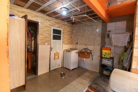 Casa à venda com 330m², 4 quartos e 4 vagas Casa à venda com 330m², 4 quartos e 4 vagasÁrea de Serviço