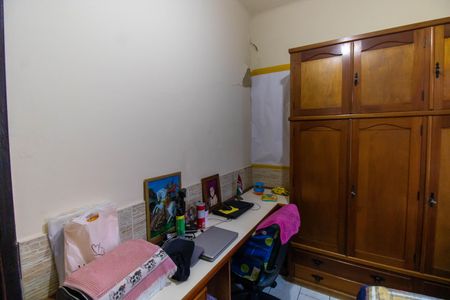 Casa à venda com 330m², 4 quartos e 4 vagas Casa à venda com 330m², 4 quartos e 4 vagasQuarto 3