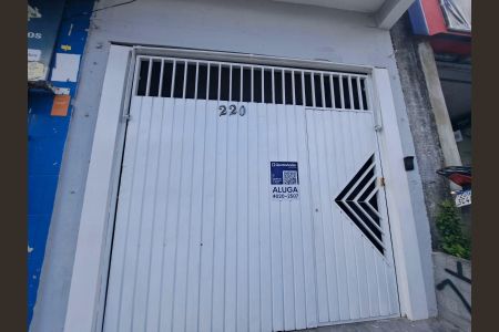 Casa para alugar com 150m², 4 quartos e 2 vagasFachada com PLACA