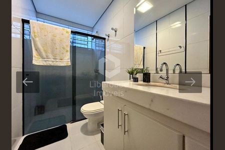 Banheiro de casa à venda com 3 quartos, 196m² em Caiçara-Adelaide, Belo Horizonte