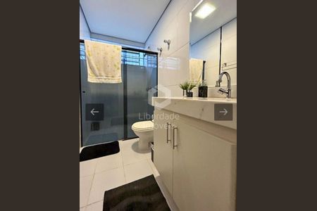 Banheiro de casa à venda com 3 quartos, 196m² em Caiçara-Adelaide, Belo Horizonte