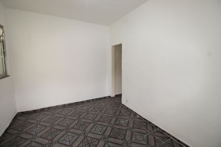 Sala de casa para alugar com 2 quartos, 90m² em Vila Valqueire, Rio de Janeiro