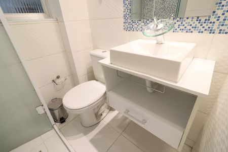 Apartamento à venda com 64m², 2 quartos e sem vagaBanheiro