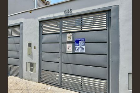 Casa para alugar com 100m², 3 quartos e 2 vagasFachada