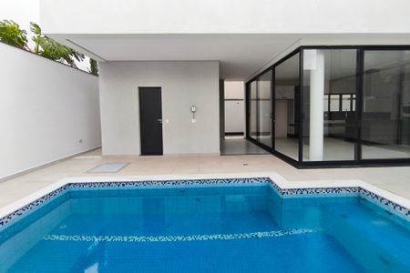 Casa de condomínio à venda com 271m², 3 quartos e 4 vagasPiscina