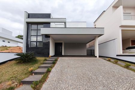 Casa de condomínio à venda com 271m², 3 quartos e 4 vagasFachada