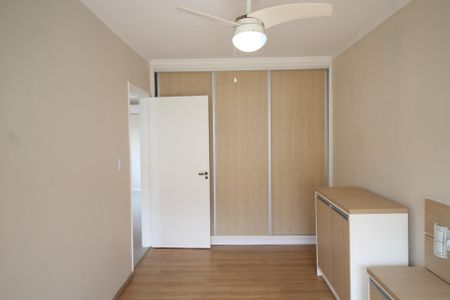 Quarto 1 de apartamento para alugar com 2 quartos, 56m² em Passo D’areia, Porto Alegre