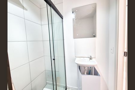 Banheiro  de kitnet/studio à venda com 1 quarto, 15m² em República, São Paulo