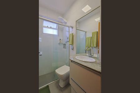 Apartamento à venda com 56m², 2 quartos e 1 vaga Apartamento à venda com 56m², 2 quartos e 1 vagaBanheiro