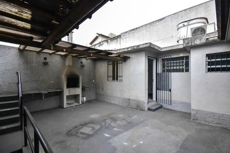 Casa de condomínio à venda com 242m², 3 quartos e 2 vagasChurrasqueira