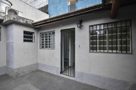 Casa de condomínio à venda com 242m², 3 quartos e 2 vagasEntrada 1 da Casa dos Fundos