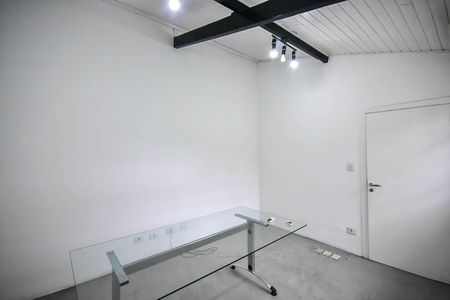 Casa de condomínio à venda com 242m², 3 quartos e 2 vagasSuíte 1 da Casa dos Fundos