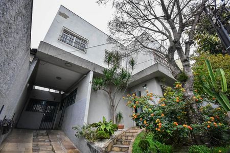 Casa de condomínio à venda com 242m², 3 quartos e 2 vagasFachada