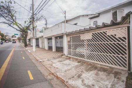 Casa à venda com 187m², 4 quartos e 2 vagasFachada