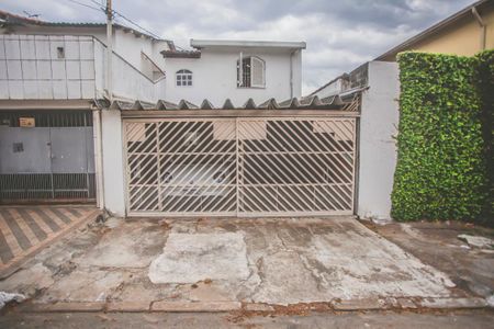 Casa à venda com 187m², 4 quartos e 2 vagasFachada