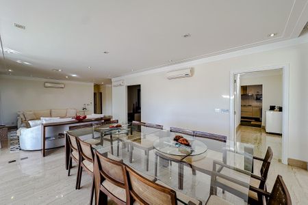 Apartamento à venda com 335m², 5 quartos e 5 vagasSala