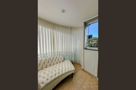 Apartamento à venda com 335m², 5 quartos e 5 vagasVaranda da Suíte 1