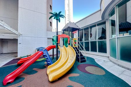 Apartamento à venda com 335m², 5 quartos e 5 vagasÁrea comum - Playground