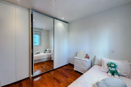 Apartamento à venda com 335m², 5 quartos e 5 vagasSuíte 3