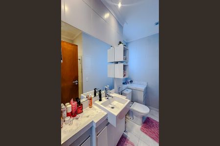 Apartamento à venda com 335m², 5 quartos e 5 vagasBanheiro da Suíte 4