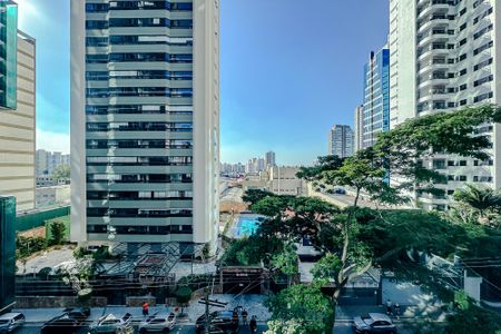 Apartamento à venda com 335m², 5 quartos e 5 vagasVista da Suíte 2