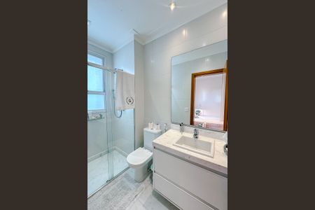 Apartamento à venda com 335m², 5 quartos e 5 vagasBanheiro da Suíte 3