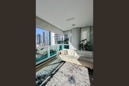 Apartamento à venda com 335m², 5 quartos e 5 vagasVaranda da Sala