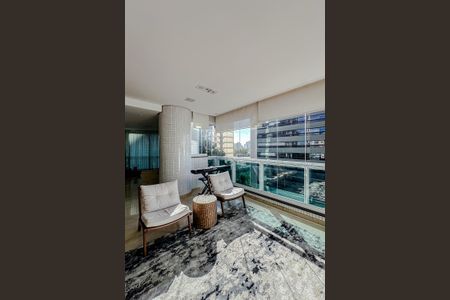 Apartamento à venda com 335m², 5 quartos e 5 vagasVaranda da Sala