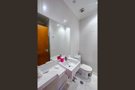 Apartamento à venda com 335m², 5 quartos e 5 vagasBanheiro da Suíte 5