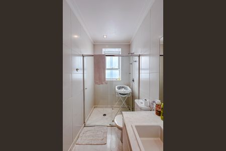 Apartamento à venda com 335m², 5 quartos e 5 vagasBanheiro da Suíte 2