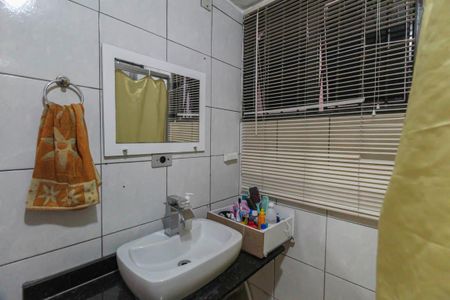Apartamento à venda com 64m², 2 quartos e 1 vaga Apartamento à venda com 64m², 2 quartos e 1 vagaBanheiro