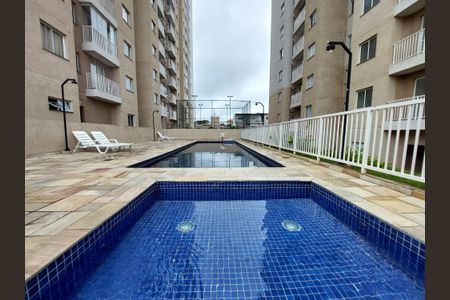 Apartamento à venda com 32m², 2 quartos e sem vagaÁrea comum - Piscina
