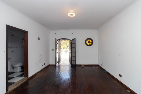 Casa à venda com 280m², 3 quartos e 2 vagasQuarto Suíte 2