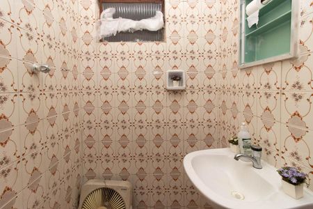 Casa à venda com 280m², 3 quartos e 2 vagasBanheiro de serviço