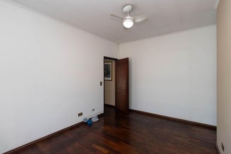 Casa à venda com 280m², 3 quartos e 2 vagasQuarto Suíte 1