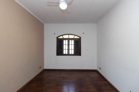 Casa à venda com 280m², 3 quartos e 2 vagasQuarto Suíte 1